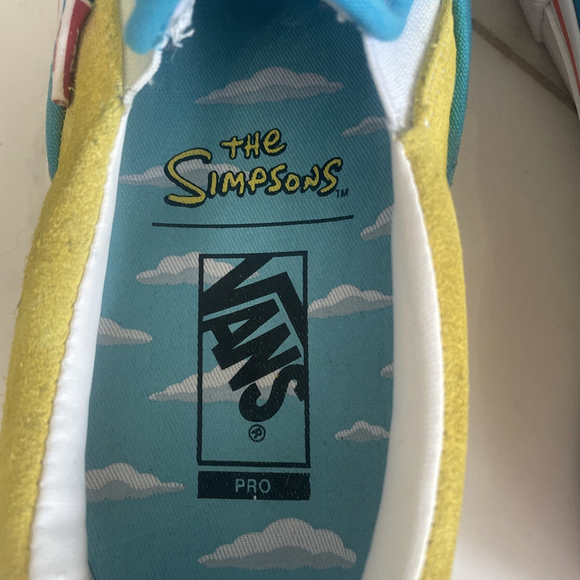 VANS X The Simpson Men's Classic Slip-On Suede Skate Shoe Size 7 Or Women 8.5-9 - Picture 6 of 11